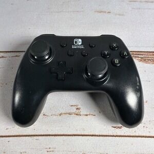 PowerA Wired Controller for Nintendo Switch Black Used No Cable